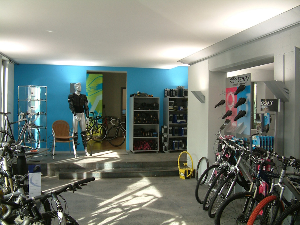 Bike-Store und Tanzstudio Brandstatt